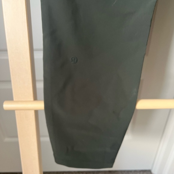 Lululemon On The Fly Pant (size 4) - Picture 9 of 11
